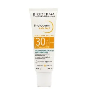 Bioderma Photoderm AKM Mat fluido facial protector matificante SPF 30