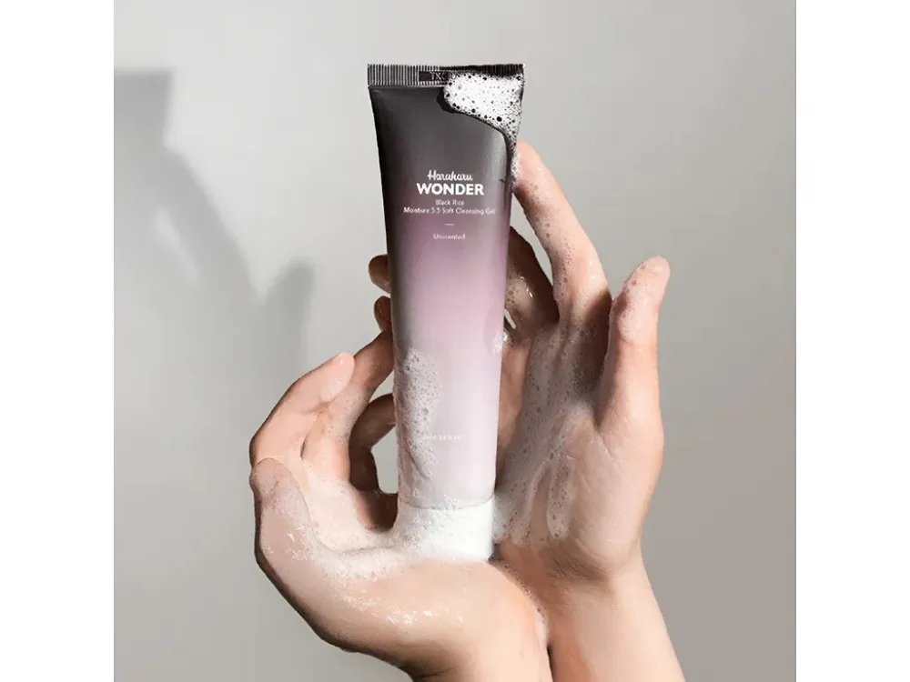 Wonder Black Rice Moisture 5.5 Soft Cleansing Gel gel limpiador facial suave con pH 5,5 100 ml