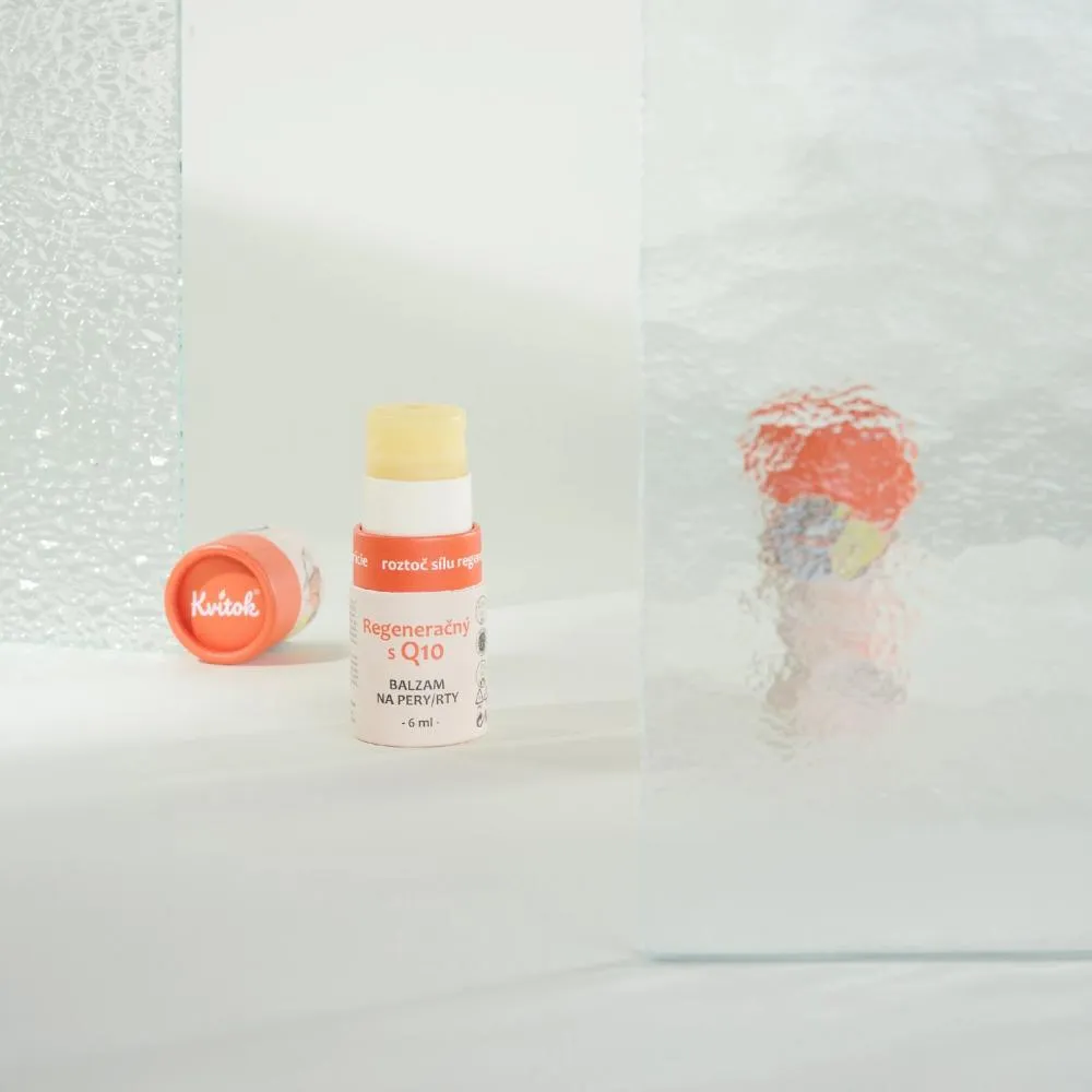Kvitok Bálsamo labial regenerador con Q10 (8 ml) - con aceite de ciruela