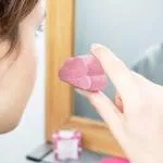 Lamazuna Jabón limpiador facial para pieles secas y sensibles - hibisco (25 g)
