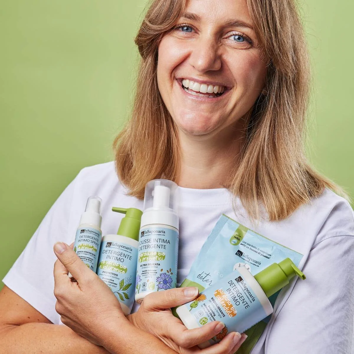 laSaponaria Spray íntimo sin aclarado con té verde BIO (50 ml) - higiene íntima rápida en cualquier momento y lugar