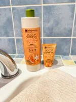 laSaponaria Gel de ducha y champú 2 en 1 con naranja BIO y vit. C para toda la familia 30 ml - con una fragancia dulce y estimulante