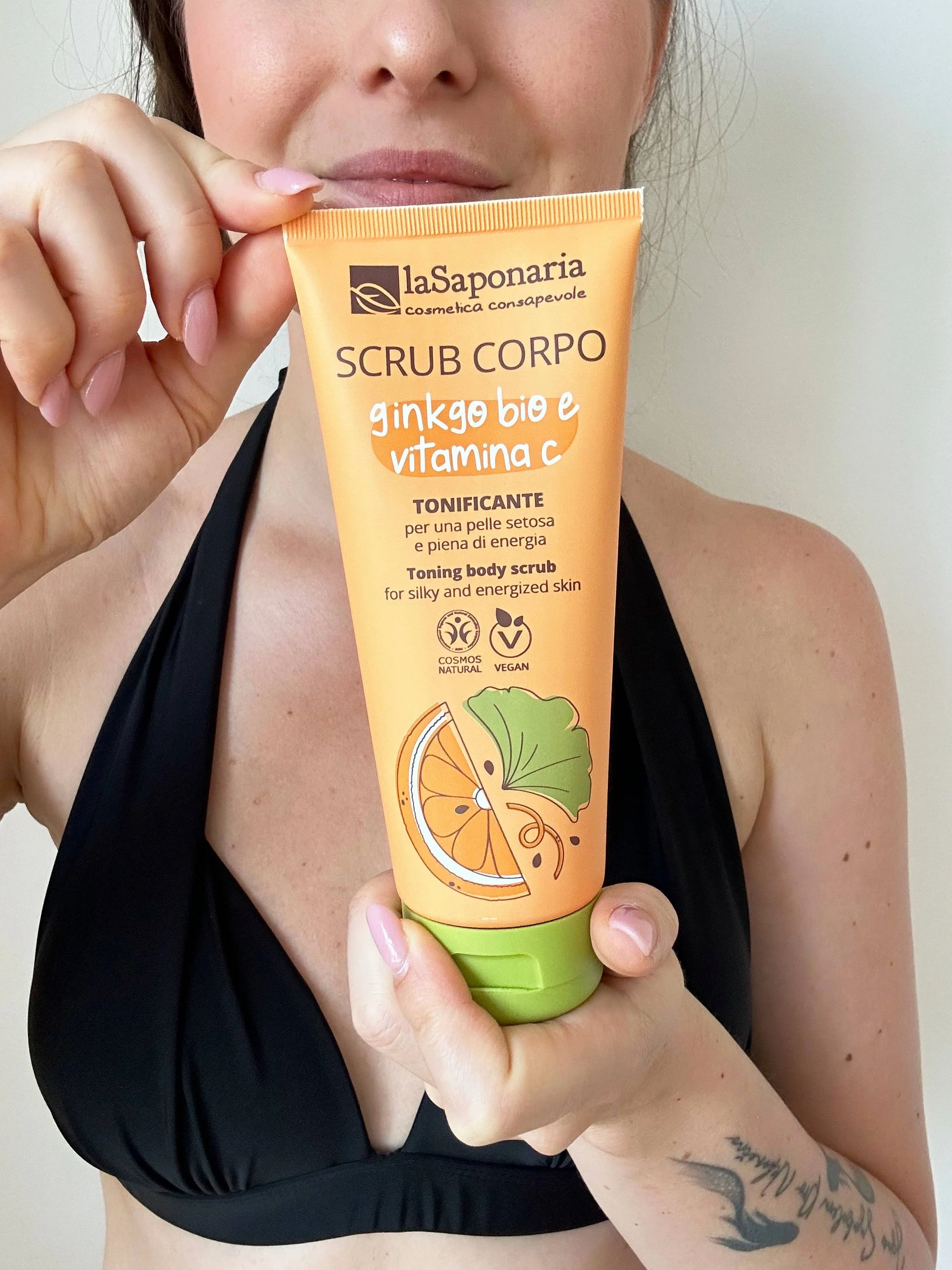 laSaponaria Exfoliante corporal con ginkgo biloba BIO y vitamina C 30 ml - para una piel suave y radiante