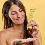 laSaponaria Acondicionador ligero para el volumen del cabello con limón y ácido hialurónico 150 ml