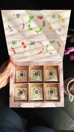 LEROS Set de regalo de tés herbales Pradera perfumada - bolsitas de infusión (6 x 5 uds.) - 6 mezclas de hierbas