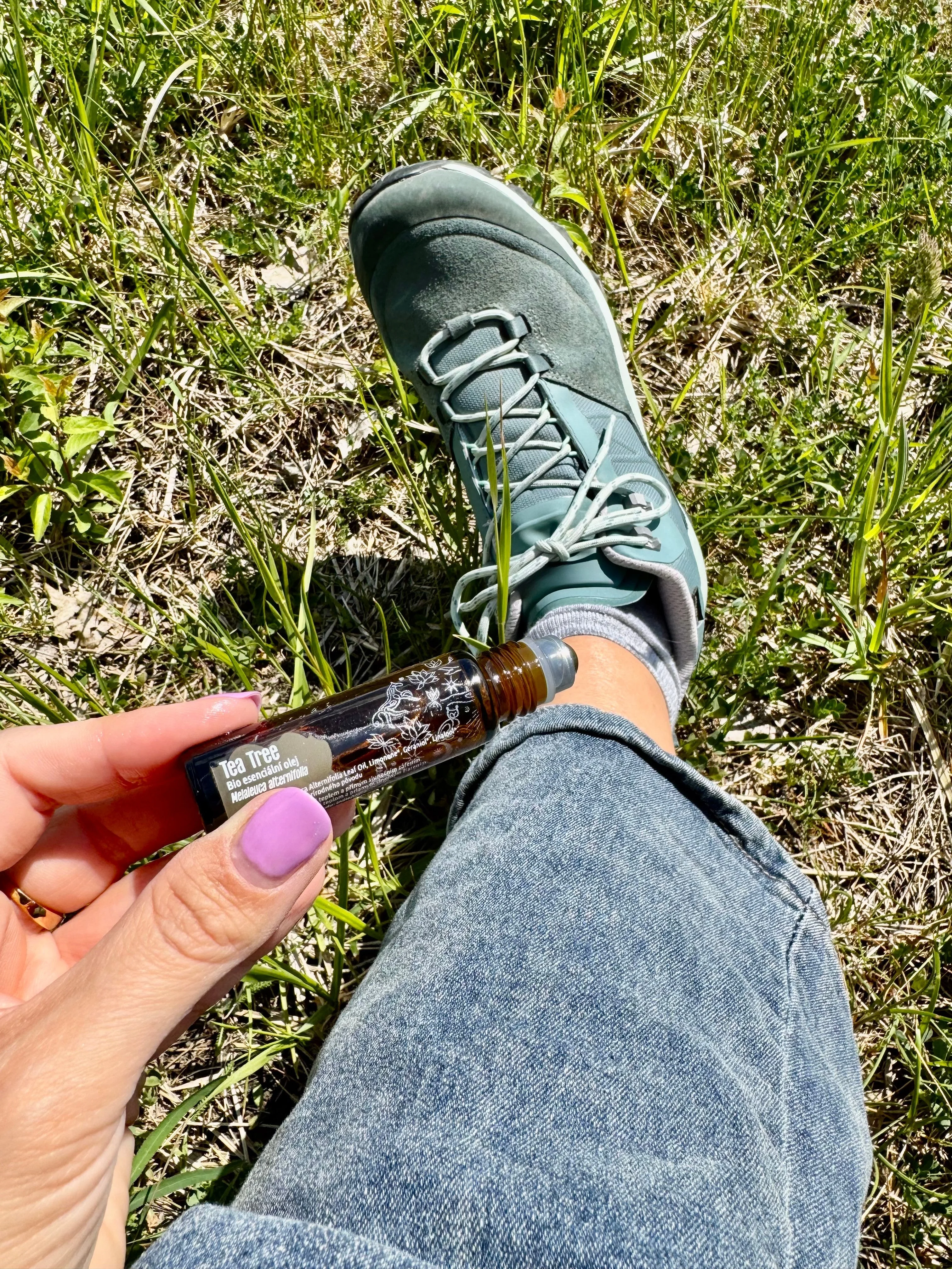 Natasha Roll-on de aceite esencial de árbol de té BIO (10 ml) - pequeño ayudante de viaje