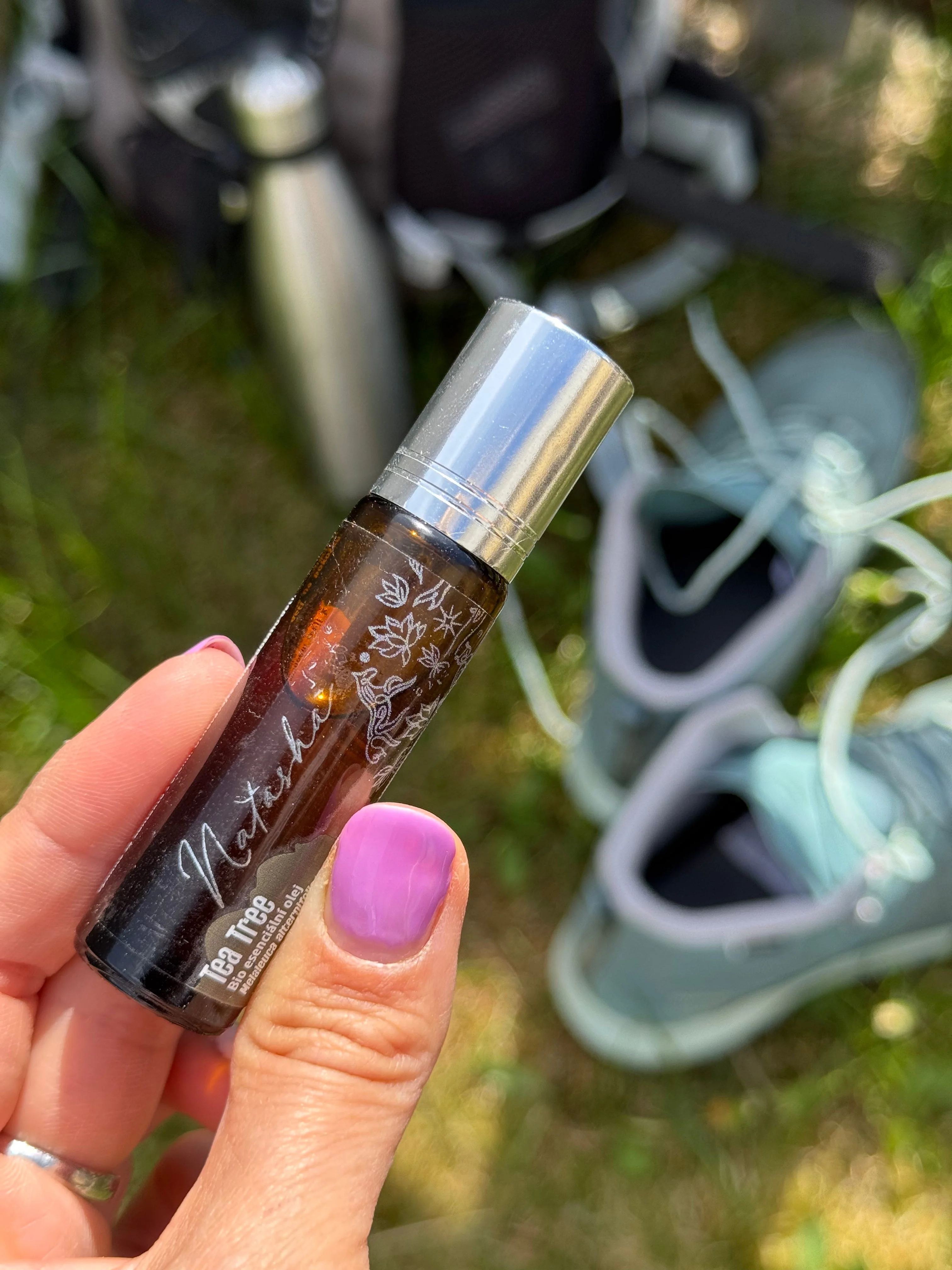 Natasha Roll-on de aceite esencial de árbol de té BIO (10 ml) - pequeño ayudante de viaje