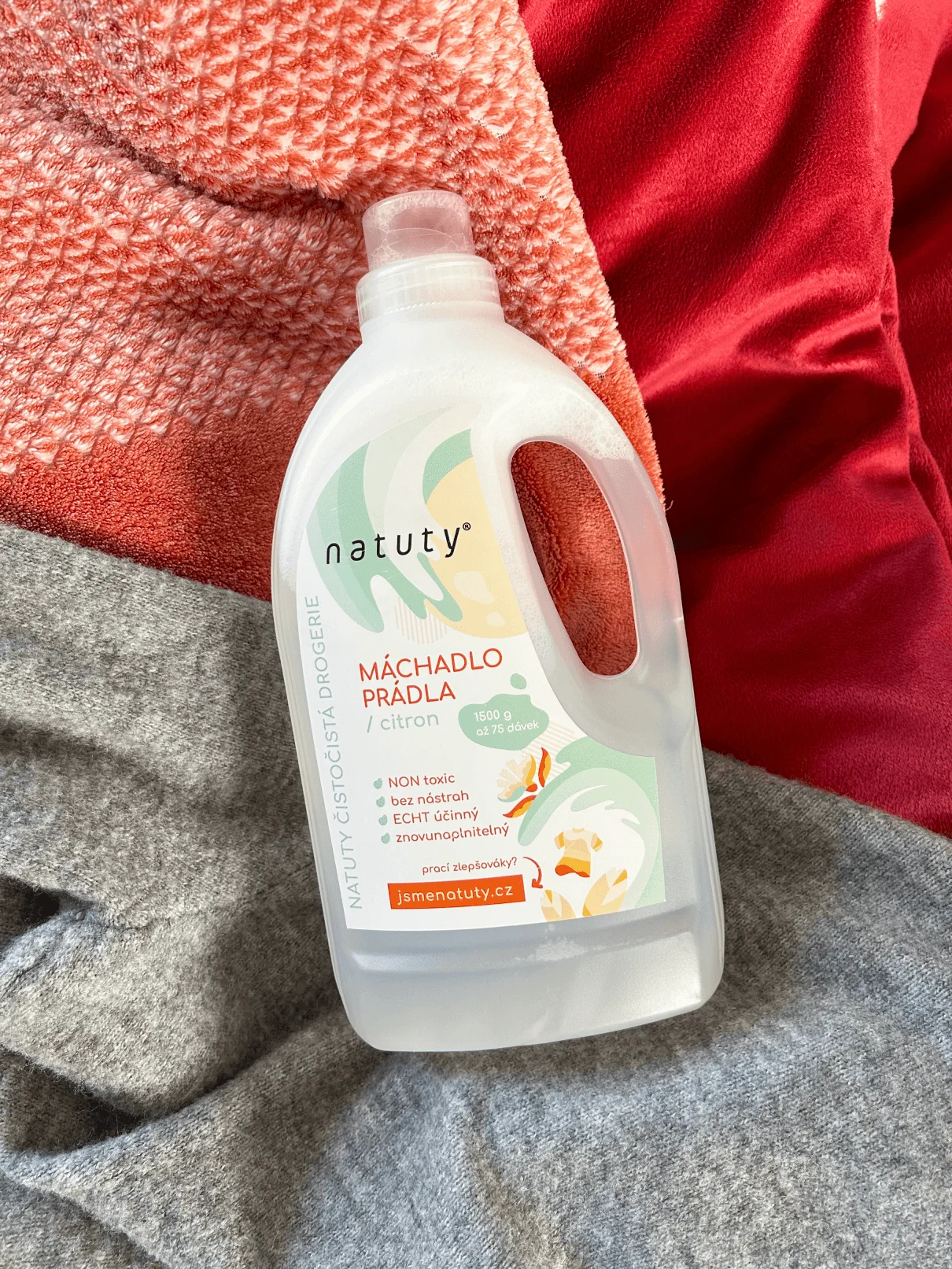 Natuty Agente de enjuague para la ropa con aroma a limón 1,5 l