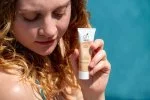 Officina Naturae Crema solar facial SPF 50 reafirmante (30 ml) - para todo tipo de piel