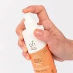 Officina Naturae Spray corporal para hidratar la piel durante el bronceado (200 ml) - para un bronceado uniforme y natural