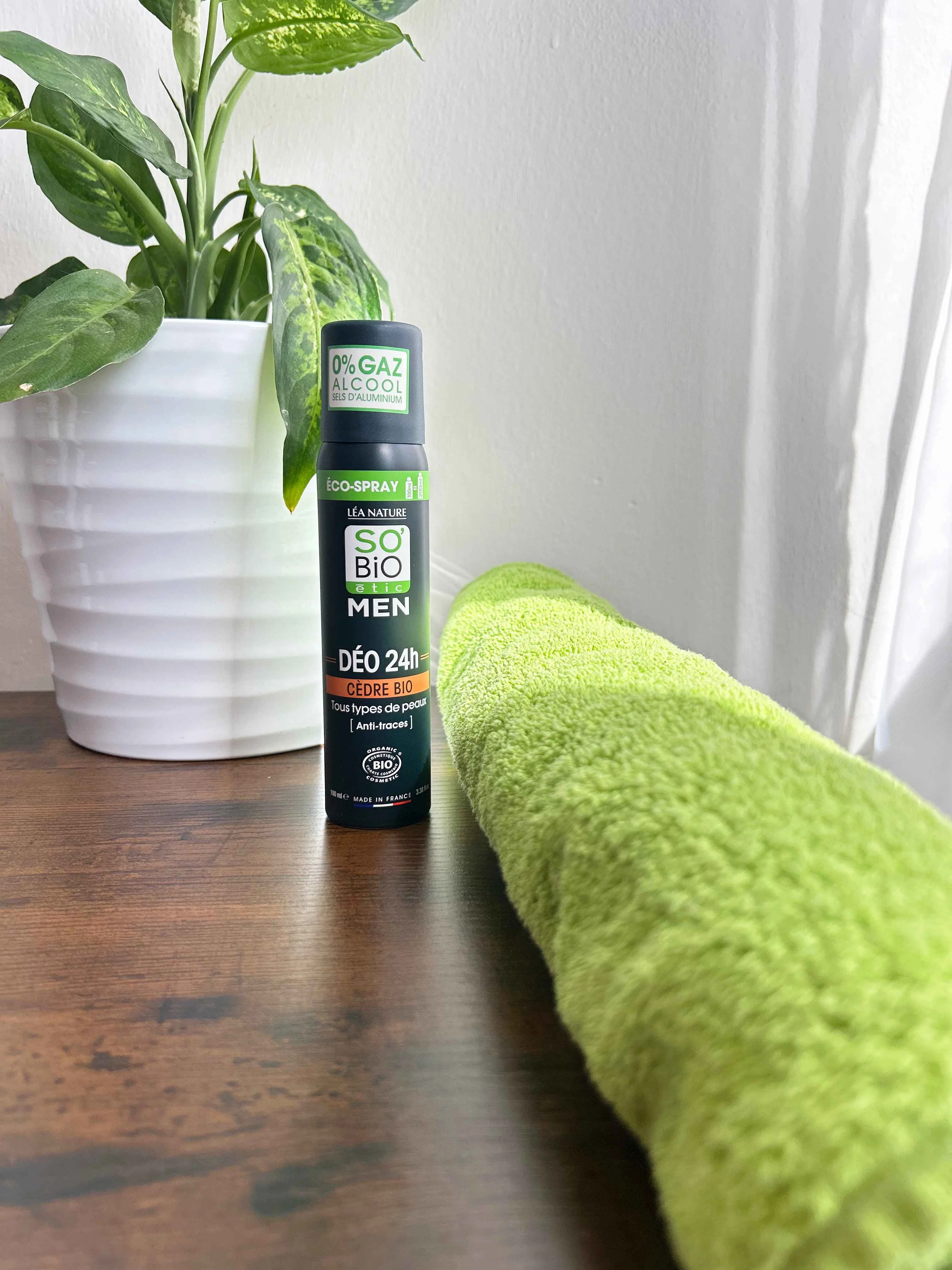 SO’BiO étic Desodorante natural ECO SPRAY 24h MEN - cedro BIO (100 ml) - eficaz hasta 24 horas