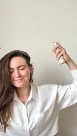 SO’BiO étic Champú seco suave en spray para cuero cabelludo sensible BIO (100 ml) - volumen y cabello limpio sin lavar