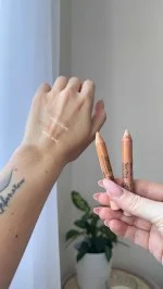 SO’BiO étic Corrector BIO (4 g) 25 BEIGE DORÉ — beige dorado - cubre las imperfecciones de la piel