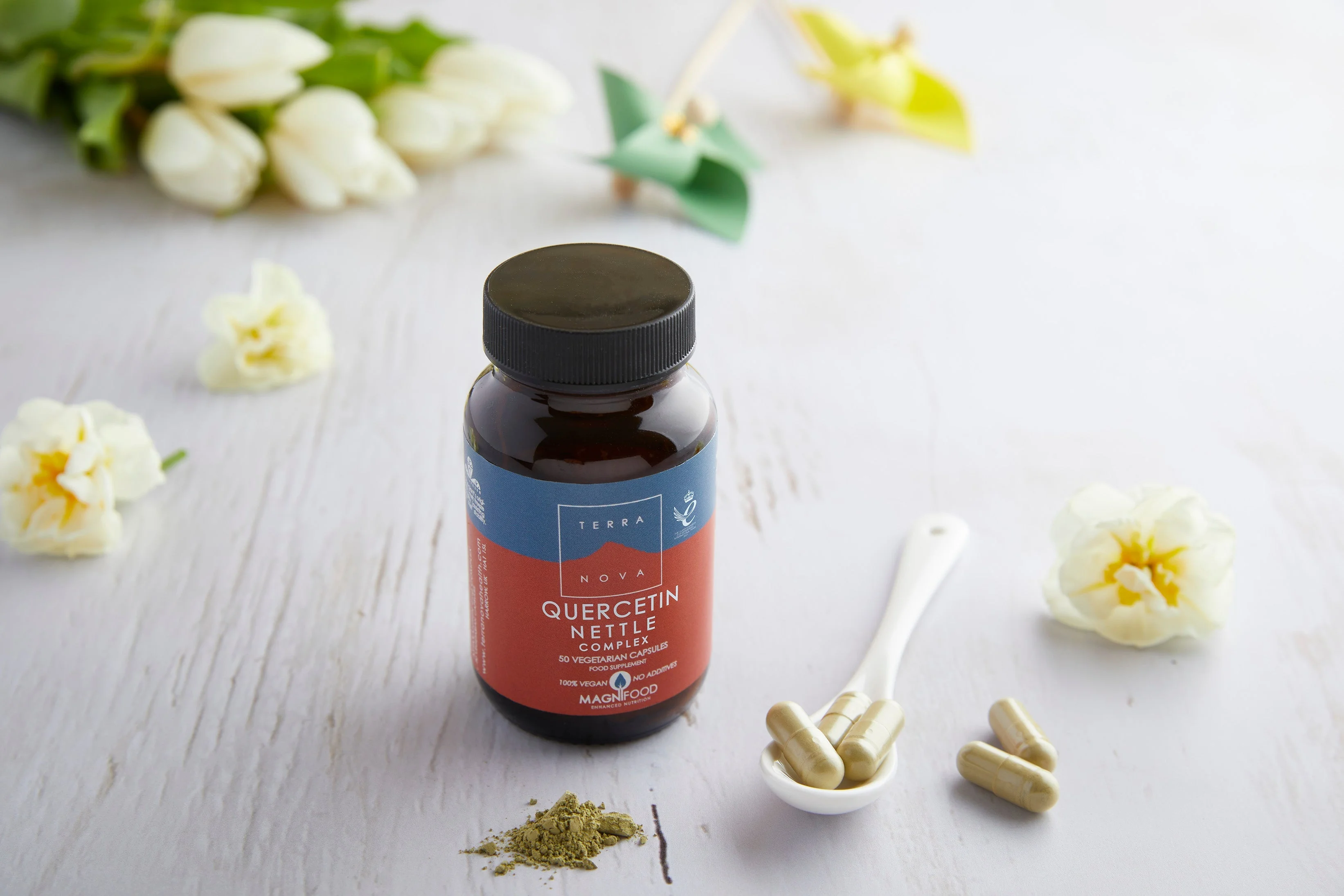 Terranova Health Quercetin Nettle Complex con ortiga (50 cápsulas) - durante la temporada de polen y en caso de sistema inmunitario debilitado