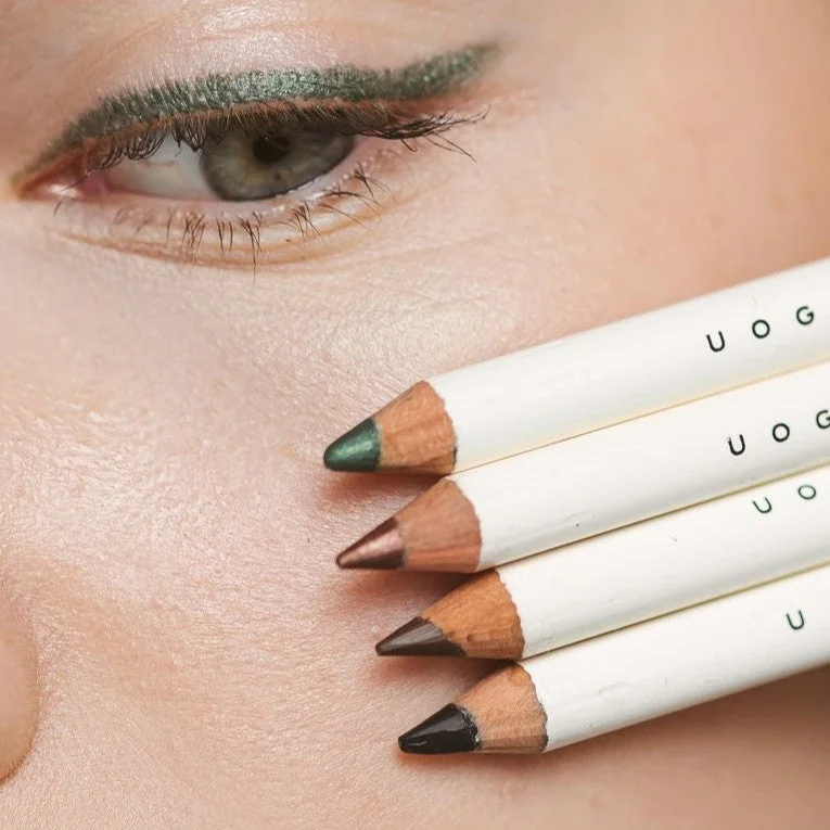 Uoga Uoga Lápiz de ojos suave BIO 850 Blacker than Black - Negro - 4 tonos para cada look