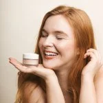 Uoga Uoga Base de maquillaje mineral en polvo con ámbar (10 g) 801 Walk in the Dunes - ligera, natural, SPF 15