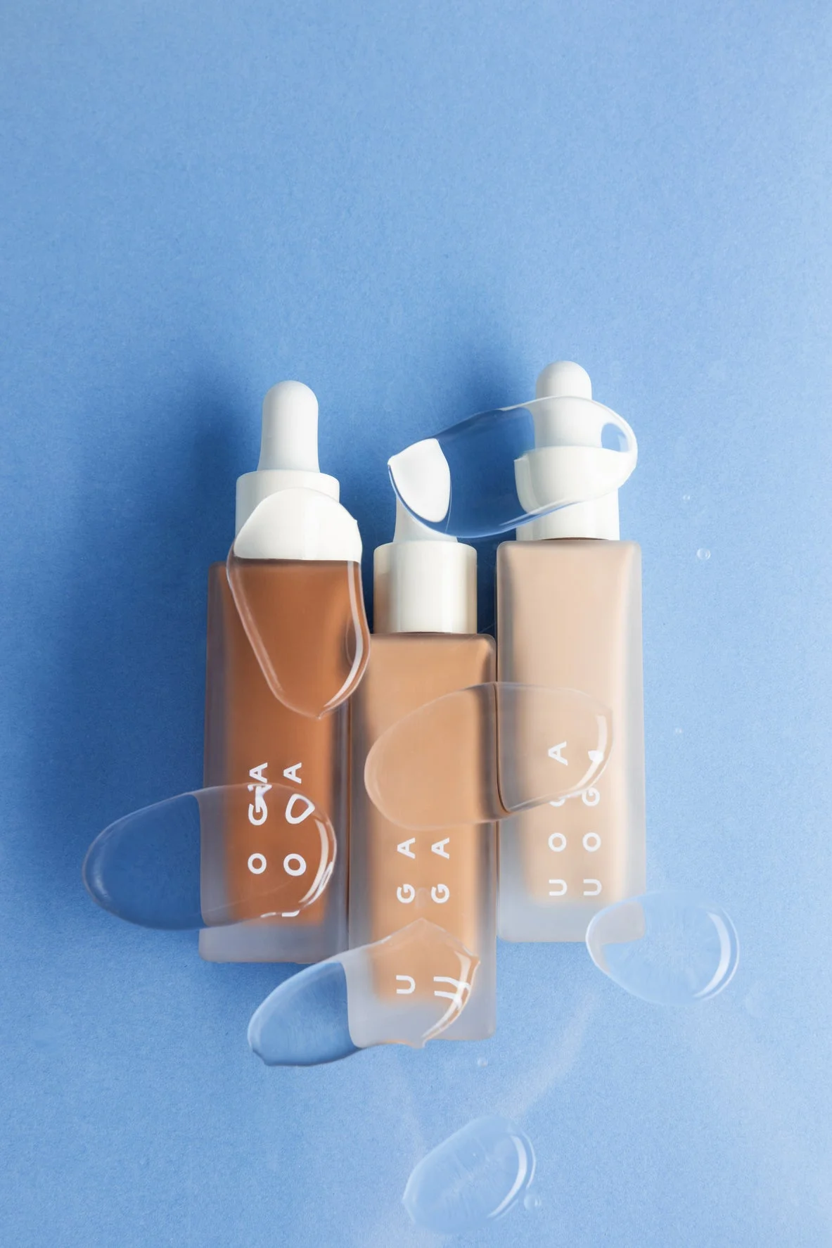 Uoga Uoga Maquillaje líquido mineral y sérum SPF 20 BIO (30 ml) 683 Drifting Flowers - hidrata y protege la piel