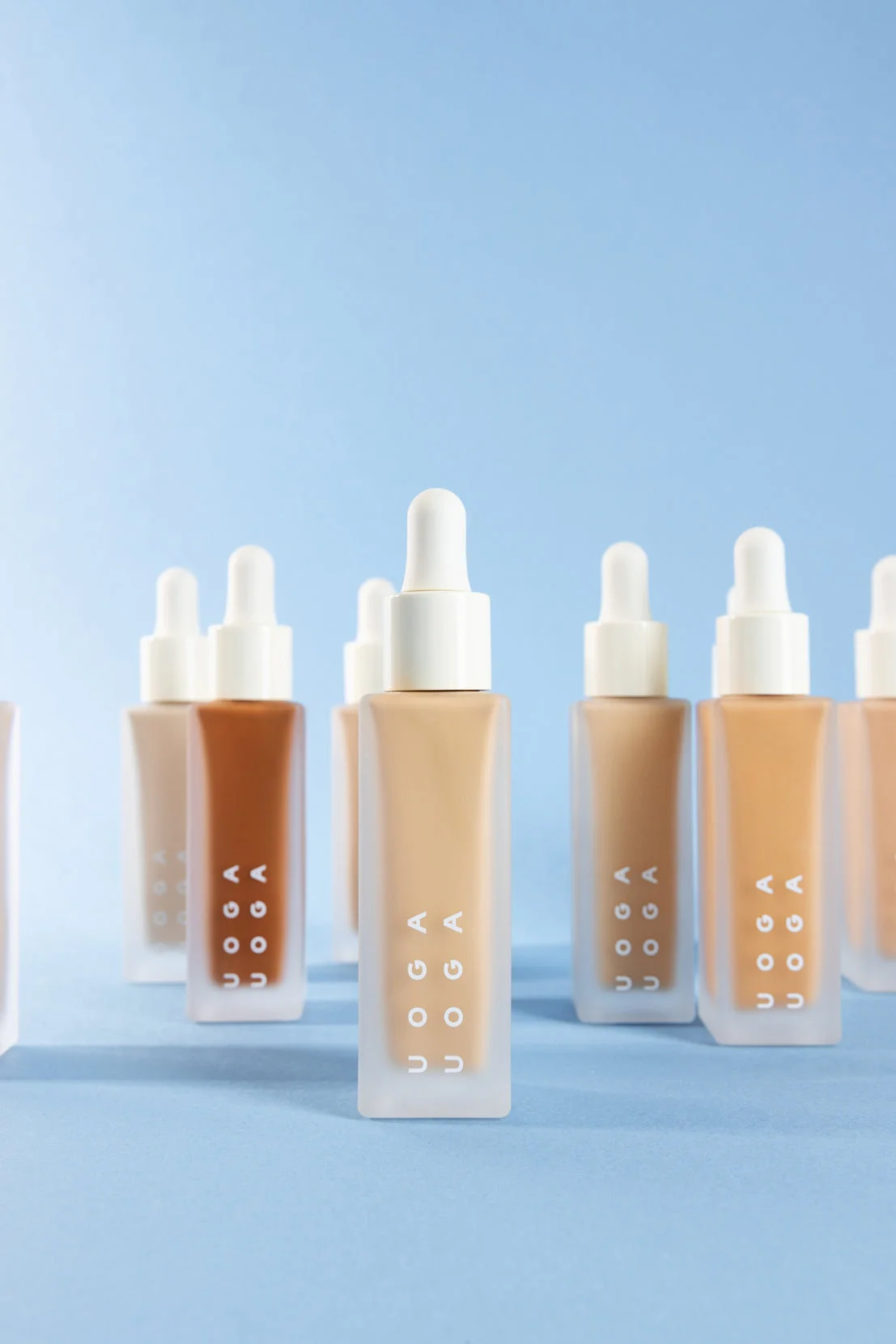 Uoga Uoga Maquillaje mineral líquido y sérum SPF 20 BIO (30 ml) 686 Wind and Water - hidrata y protege la piel