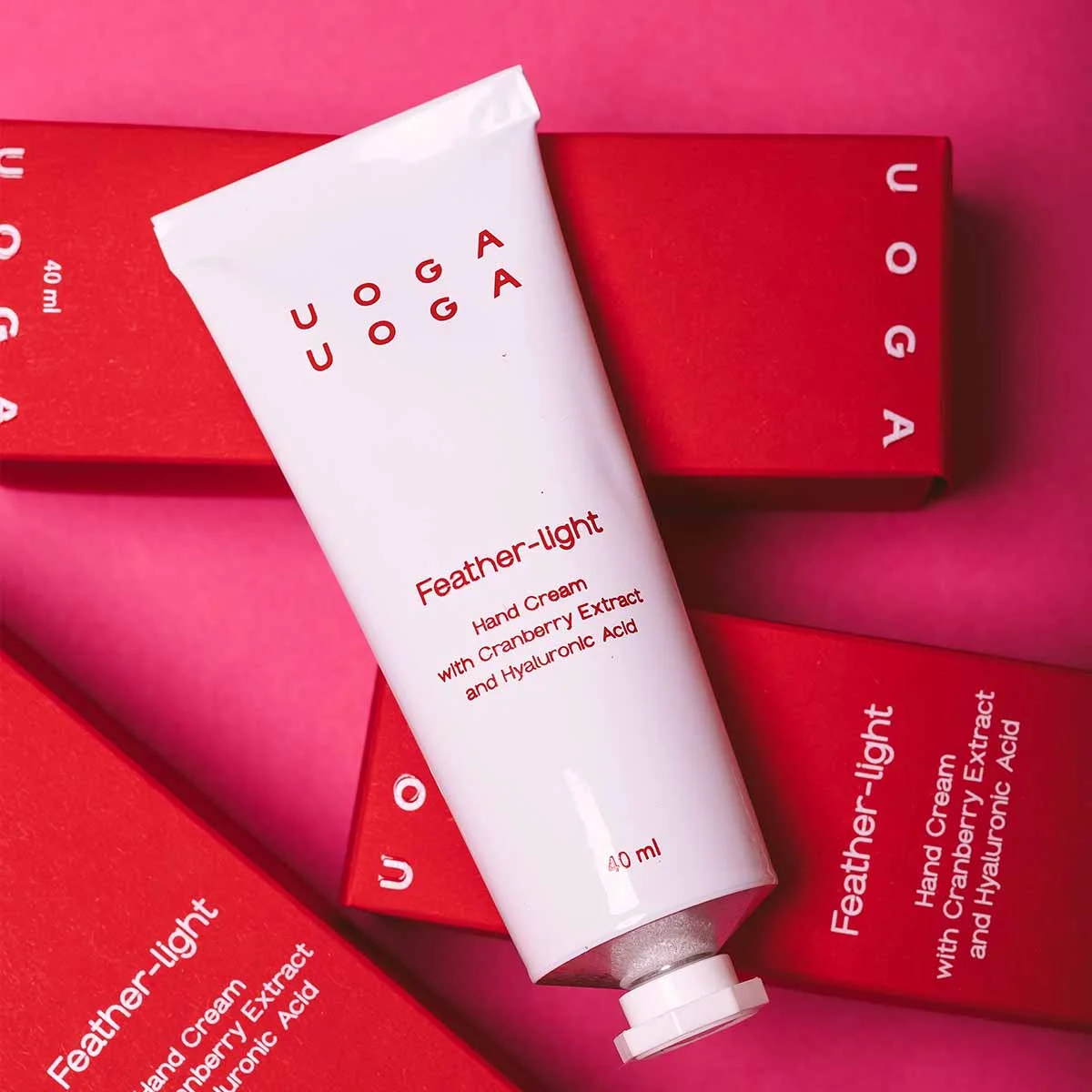 Uoga Uoga Crema de manos nutritiva Feather-light con arándanos rojos BIO (40 ml) - para piel seca y agredida