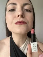 Uoga Uoga Barra de labios nutritiva (4 g) 615 Charmberry - 6 tonos a base de minerales