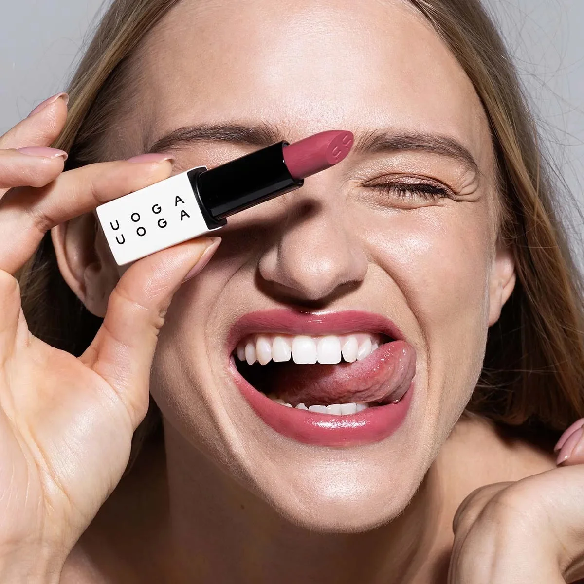 Uoga Uoga Barra de labios nutritiva (4 g) 615 Charmberry - 6 tonos a base de minerales