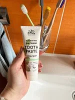 Urtekram Pasta dental blanqueadora con menta BIO (75 ml) - con fresco sabor a menta