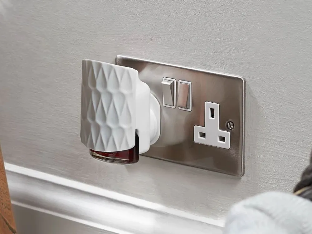 Difusor eléctrico Yankee Candle ScentPlug Organic Pattern y recarga Pink Sands Yankee Candle ScentPlug Organic Pattern elektrický difuzér do zásuvky a náplň…