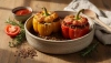 Ragú de lentejas como relleno para pimientos gratinados