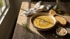 # Uvařte si polévku z pečeného česneku a bílých fazolí

# Prepare una sopa de ajo asado y alubias bl