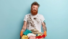 Cómo eliminar manchas de grasa de la ropa