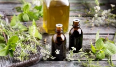Los aceites naturales ayudan a suavizar incluso tipos de cicatrices más antiguas.