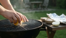 Limpie la parrilla después de su uso de forma fácil y sin restregar