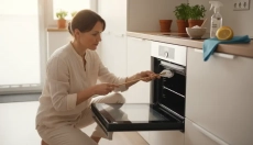 Deshágase fácilmente de la suciedad entre los cristales de la puerta del horno