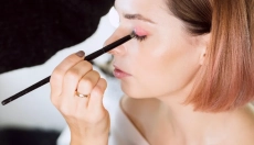 Aprende a maquillarte los ojos para resaltar tu belleza