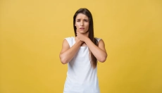 Descubre qué comer y beber en caso de acidez estomacal.