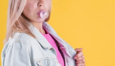 Cómo quitar el chicle de la ropa con trucos caseros